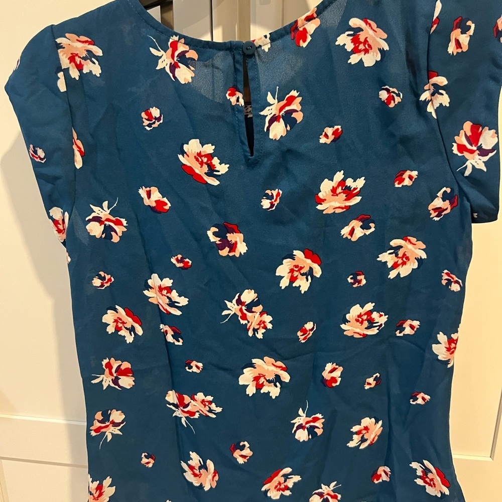 Short sleeve top - Picture 4 of 5